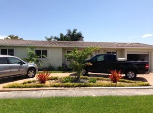 8420 NW 185th St, Hialeah, FL 33015