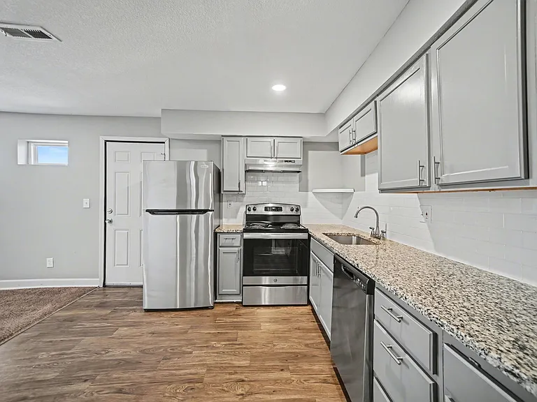 Cimarron Apartments — Photo 7