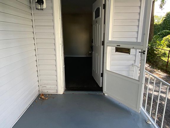 3rd image of 3215 Walton Ave