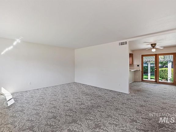 3rd image of 3826 W Pasadena Dr