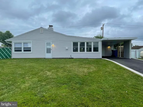 344 Blue Ridge Dr, Levittown, PA 19057