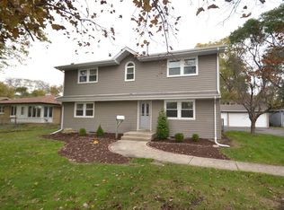 611 S Hazelton Ave, Wheaton, IL 60187