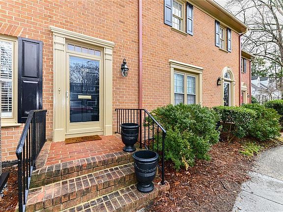 2nd image of 404 C Fisher Park Cir