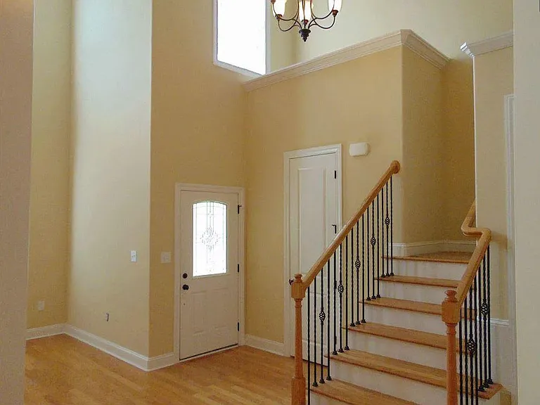 109 Golden Rod Ln — Photo 3