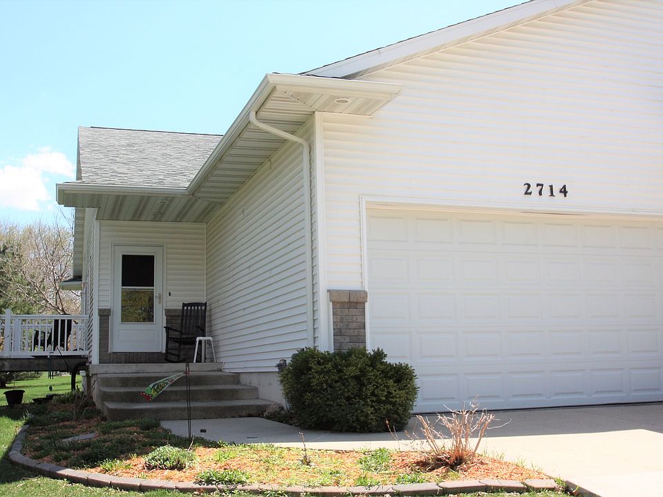 1st image of 2714 Edgewood Dr