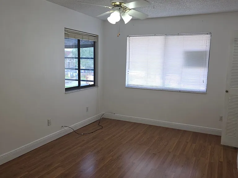 6031 Scotchwood Gln #204 — Photo 17