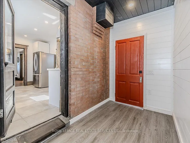 97 Glenmorris St — Photo 40