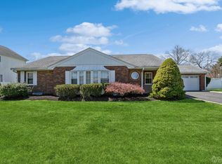 24 Chapel St, Edison, NJ 08817