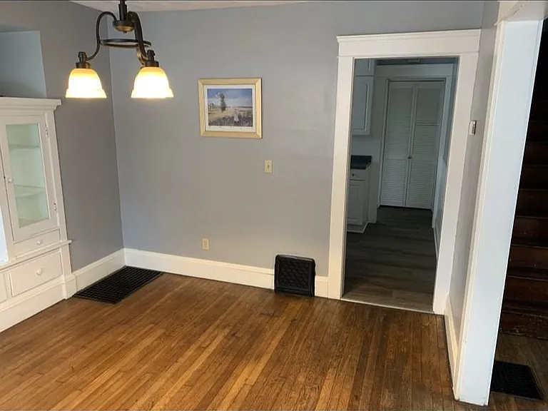 117 E Friendship St — Photo 22