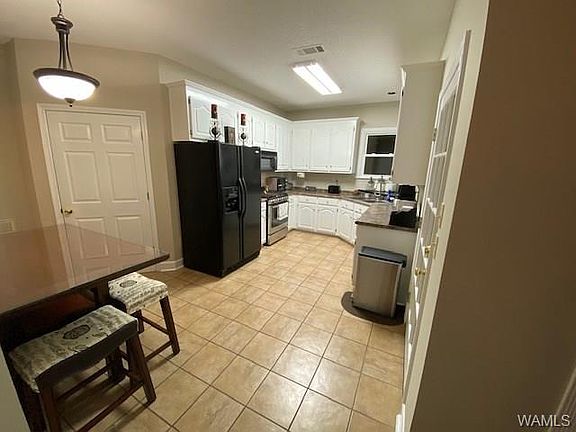 4th image of 4210 Revere Way