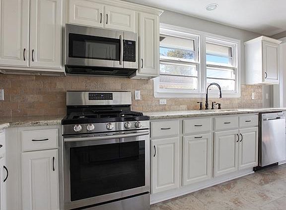 3rd image of 3208 47th St