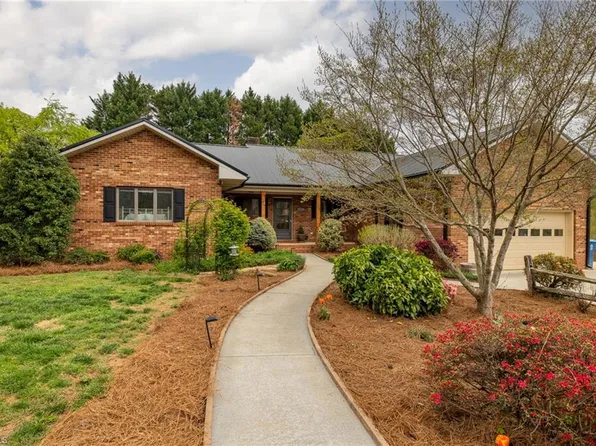 387 Bingham And Parks Rd, Advance, NC 27006