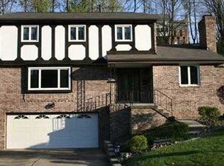 221 Black Oak Dr, Pittsburgh, PA 15220