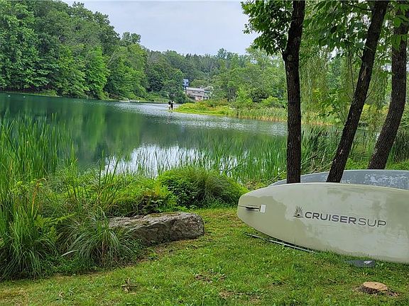 5th image of 98 Brinleigh Dr