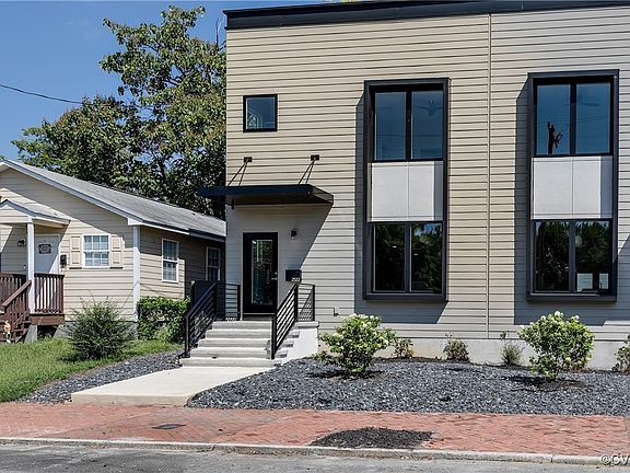 3rd image of 2522 Q St