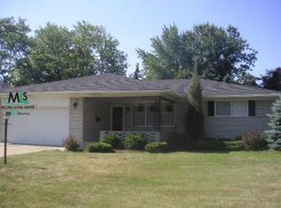 625 Wellington Cres, Mount Clemens, MI 48043