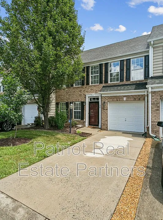 106 Emily Ln