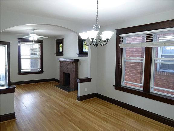 2nd image of 4814 Goethe Ave