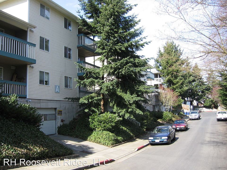 1st image of 12012 10th Pl NE APT D103