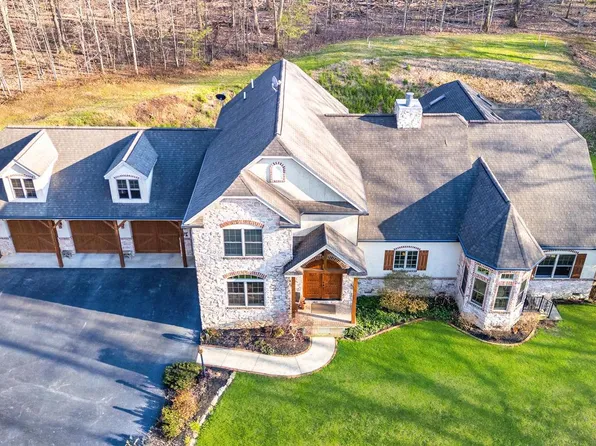 97 Wilson Rd, Christiana, PA 17509