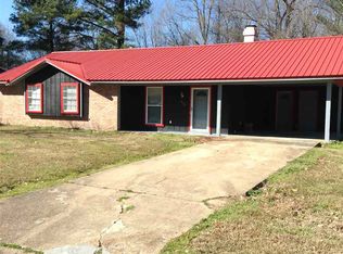 1635 Oak Brook Dr, Jackson, MS 39212