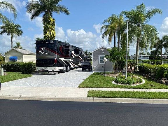 2nd image of 3082 Crystal Lake Dr #3082