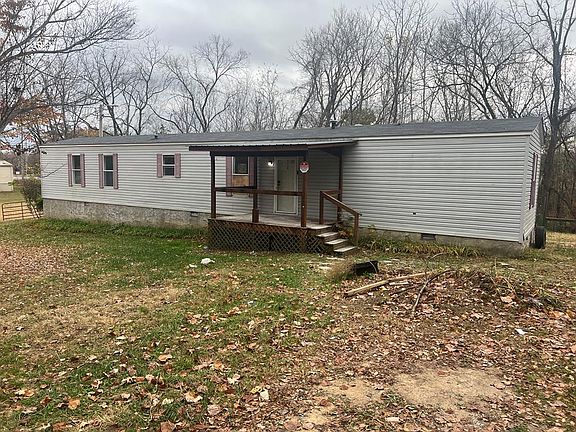 3rd image of 127 Wade Subdivision Ln