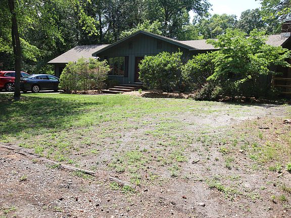 4th image of 361 Tavistock Dr