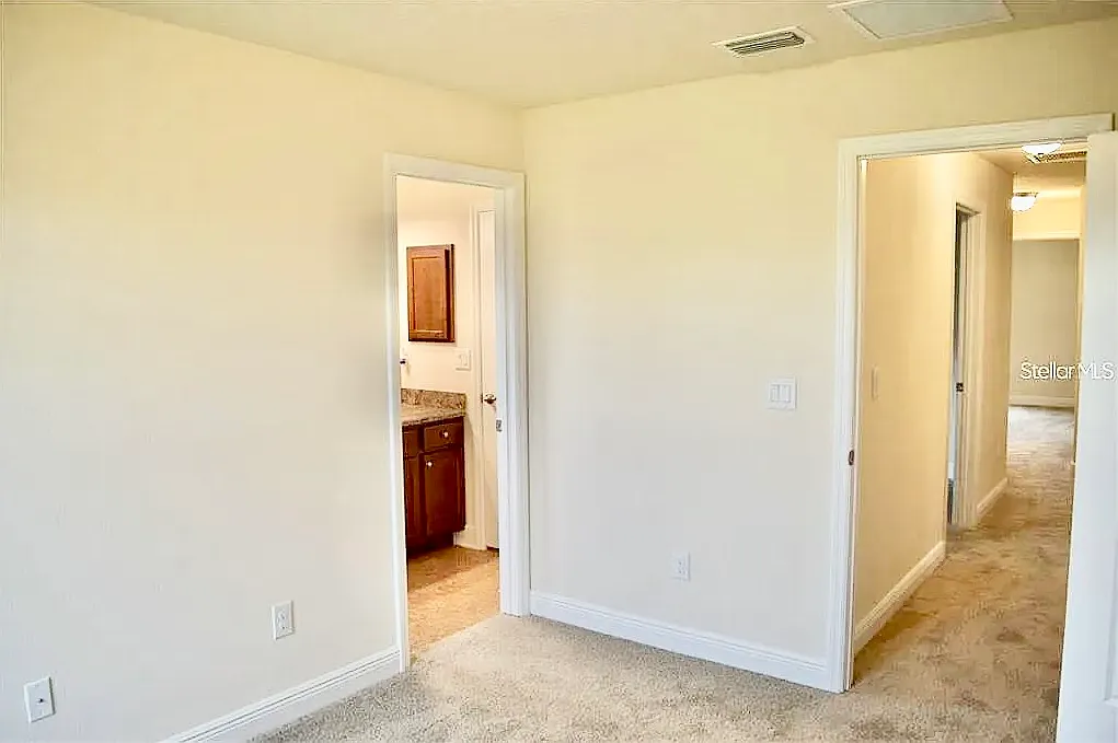 4 bed, 2117 sqft, $2,000 — Photo 3