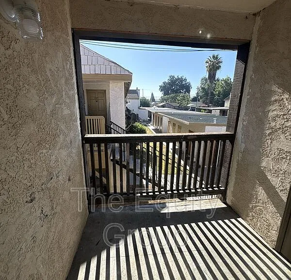 1323 S Court St — Photo 18