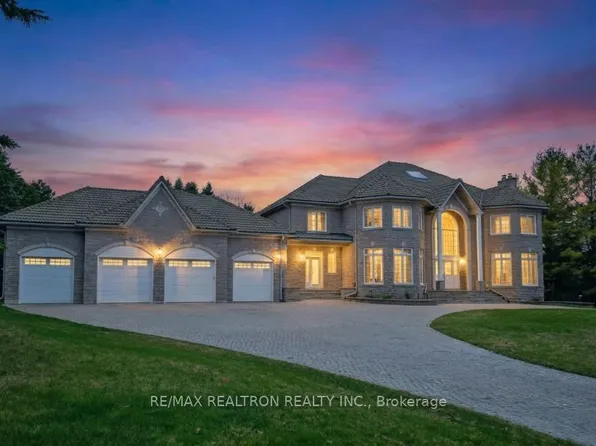 23 Kensington Dr, Richmond Hill, ON L4E 3M9