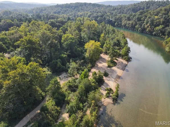 56 Leuckel Dr, Van Buren, MO 63965