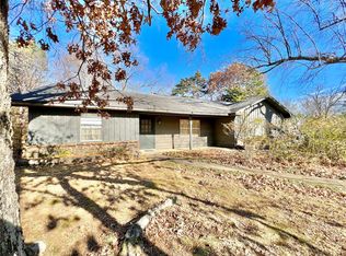 740 E Winbaugh Ln, Fayetteville, AR 72703