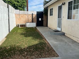 7555 Collett Ave #16030, Van Nuys, CA 91406