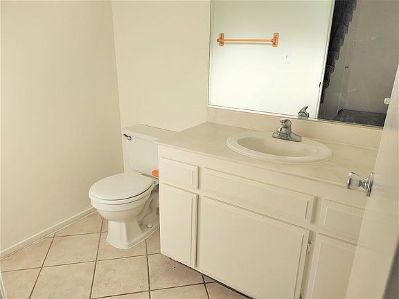 4th image of 502 S 5th Ave APT D