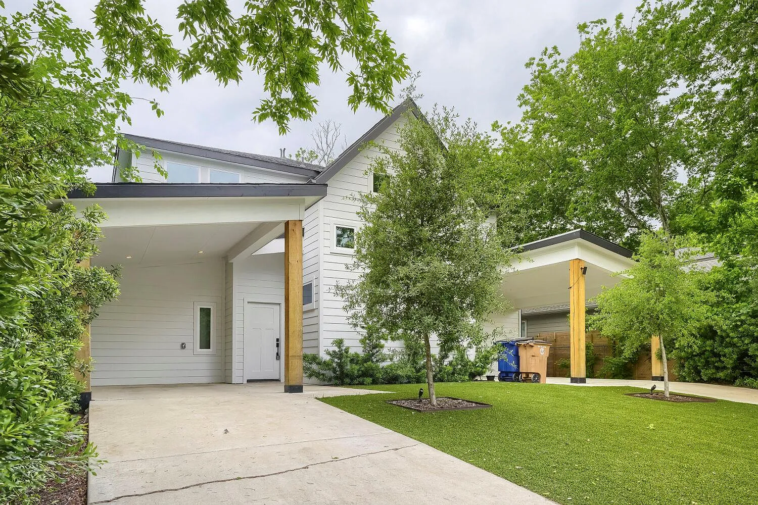 3 bed, 3.0 bath, 1510 sqft, $3,350 — Photo 3