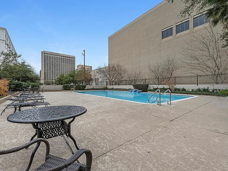 5150 Hidalgo St #202 — Photo 29
