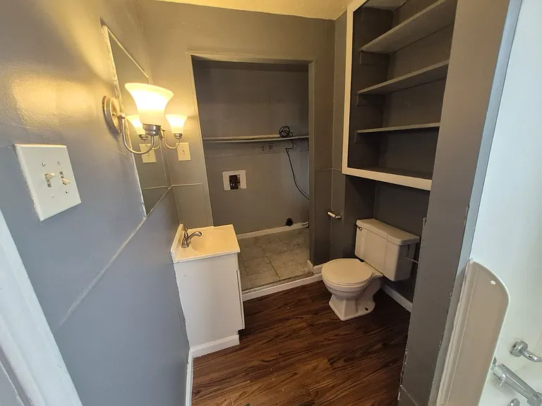 1704 Madison Ave — Photo 8