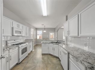 6354 Wilshire Rdg, Houston, TX 77040