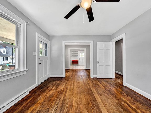 4th image of 1810 Pocahontas St