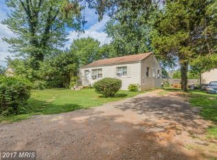6632 Clearview Dr, Falls Church, VA 22042