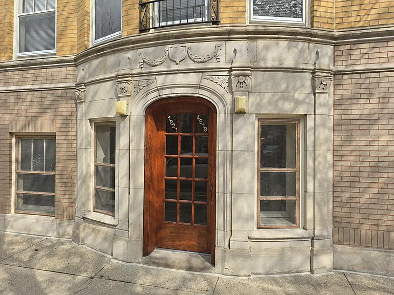 4923 N Rockwell St #1 — Photo 6
