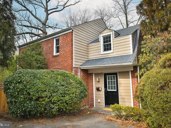 408 E Wynnewood Rd, Wynnewood, PA 19096