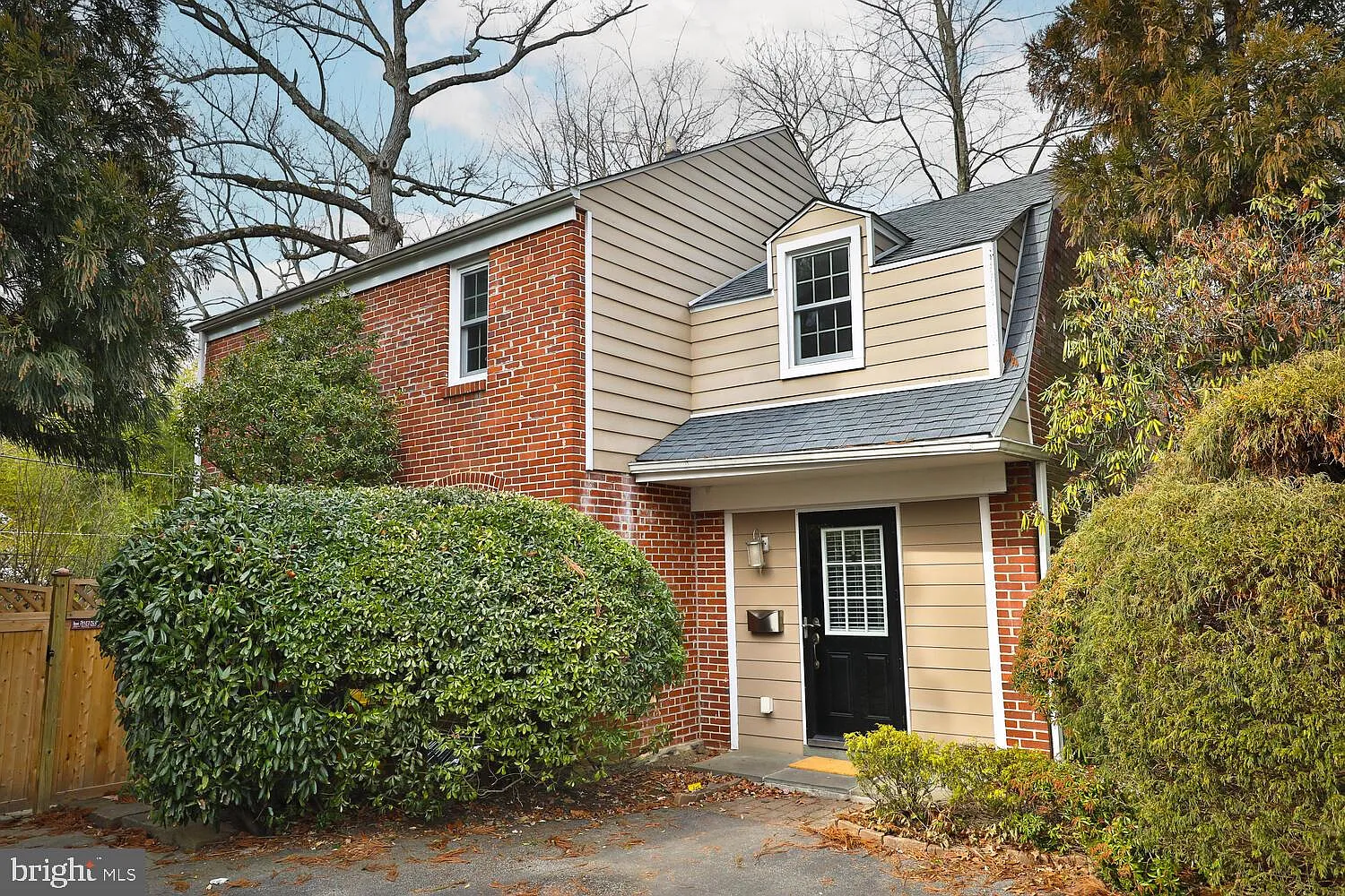 408 E Wynnewood Rd photo 1