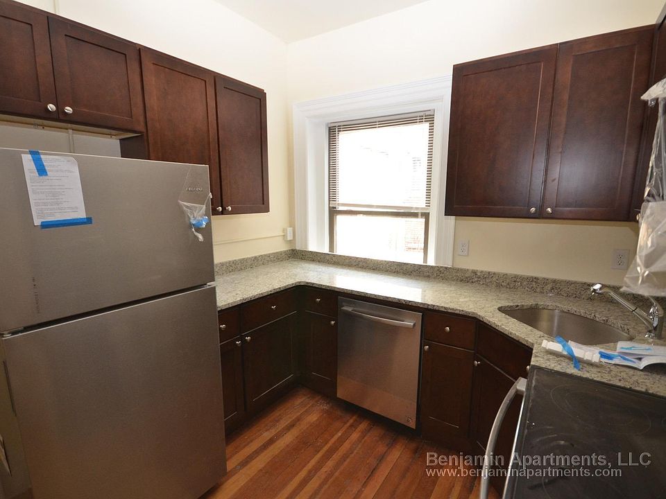 2nd image of 1453 Beacon St #22