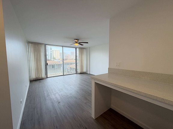 2nd image of 1919 Citron St APT 810