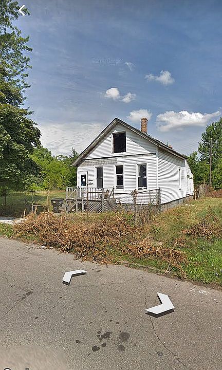 2nd image of 3145 Illinois St