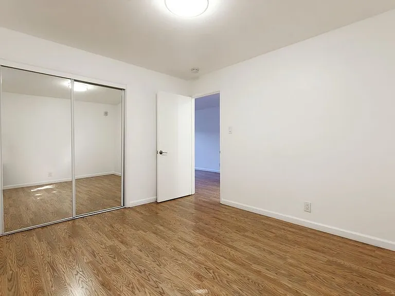 370 Staten Avenue — Photo 11
