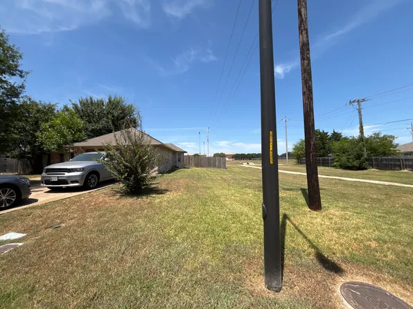 721 Hasselt St, College Station, TX 77845