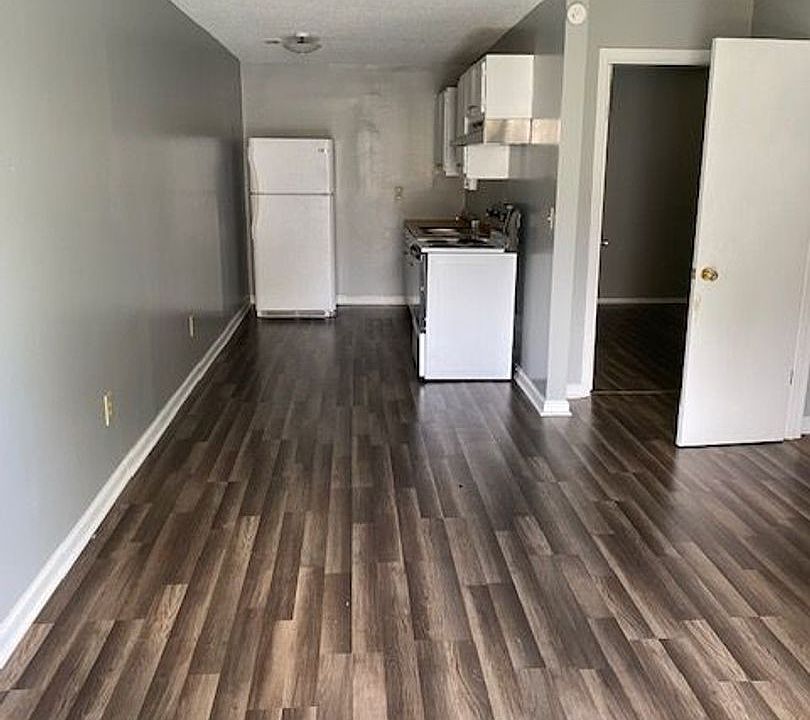 2nd image of 616 1/2 N Bayou Rd #L